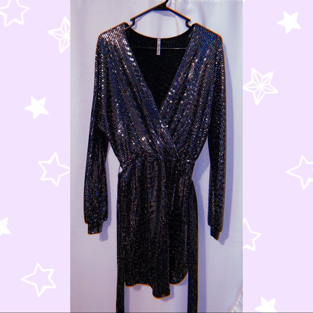 NWOT METALLIC DRESS - Picture 3 of 6